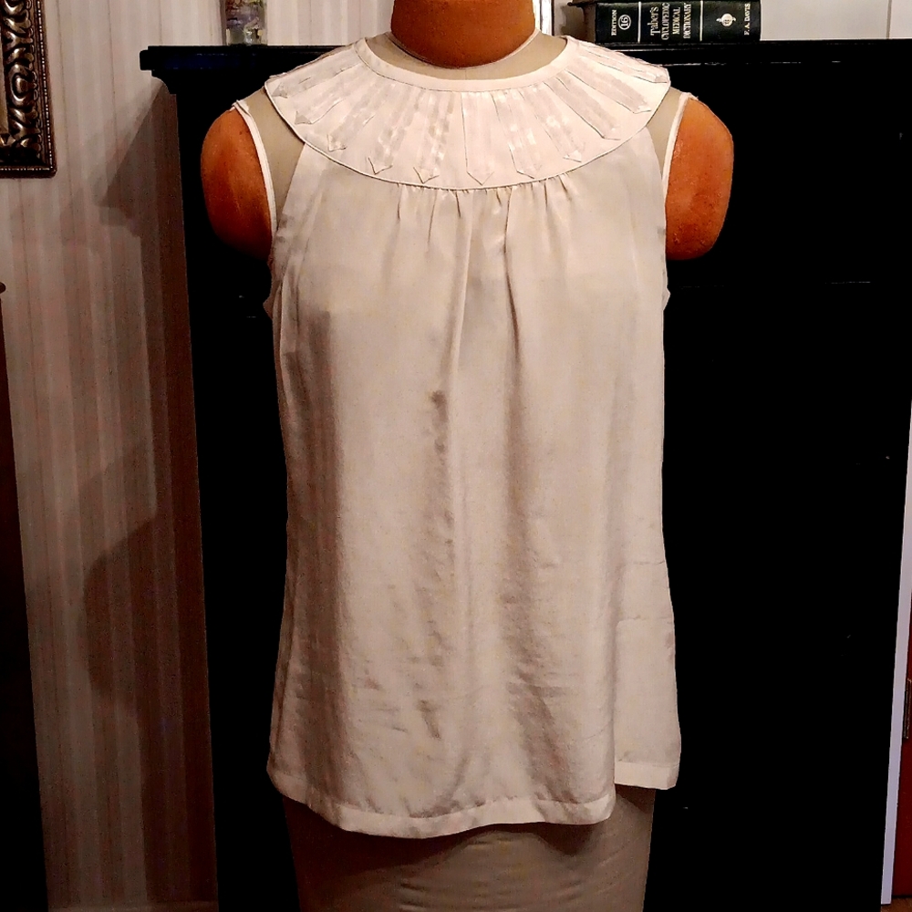 NWT Banana Republic 100% silk blouse
